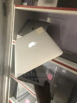 Laptop Apple MacBook Air 4GB Intel Core I5 SSD 128GB
