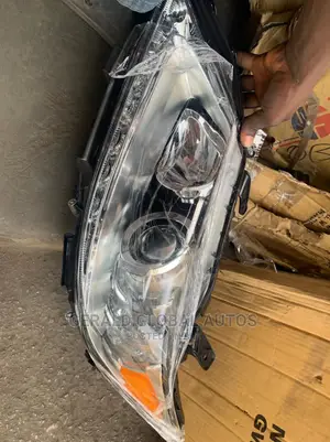 Head Lamp Es 350 2013
