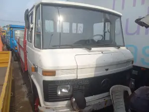 Mercedes Truck 608 White