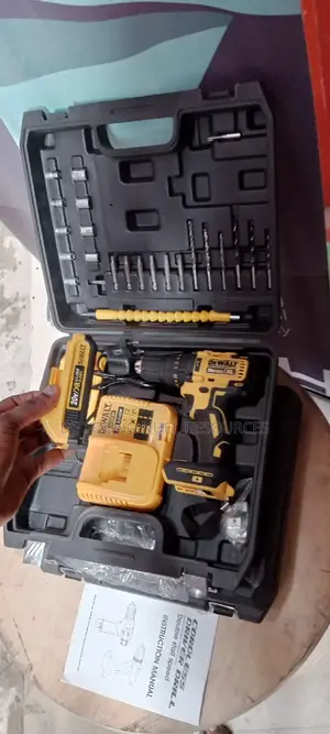Battery Drill 20v DEWALT