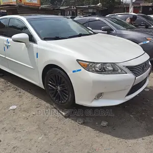 Lexus ES 350 FWD 2014 White