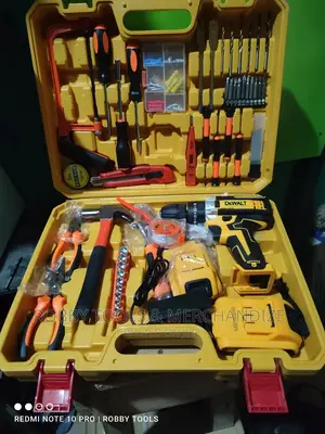 De Watt Cordless Drill 36V X 2 Batteries Charger