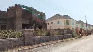 5bdrm Duplex in Rainbiw Estate, Pyakasa for sale