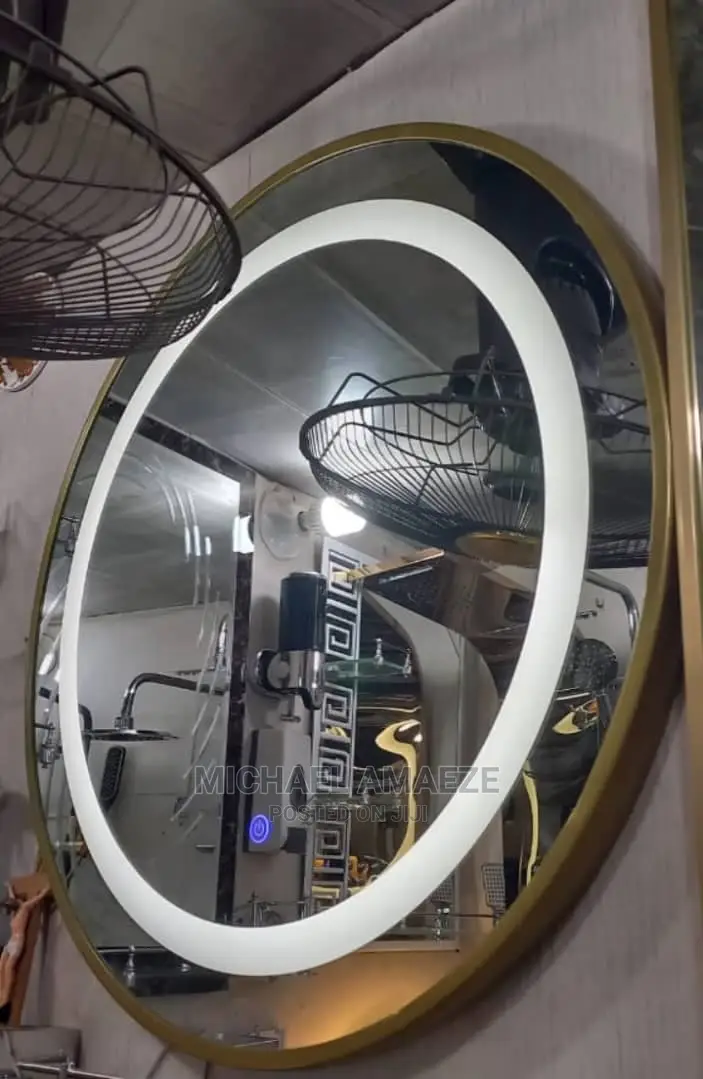 Round Gold Frame Mirror