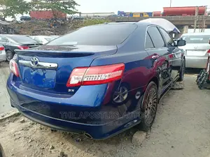 Toyota Camry 2011 Blue