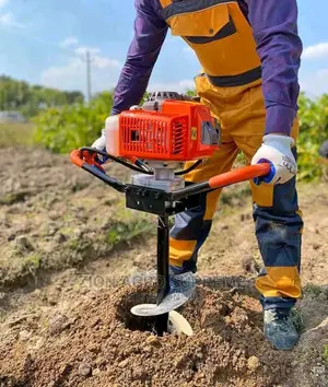 Earth Auger / Hole Drilling Machine