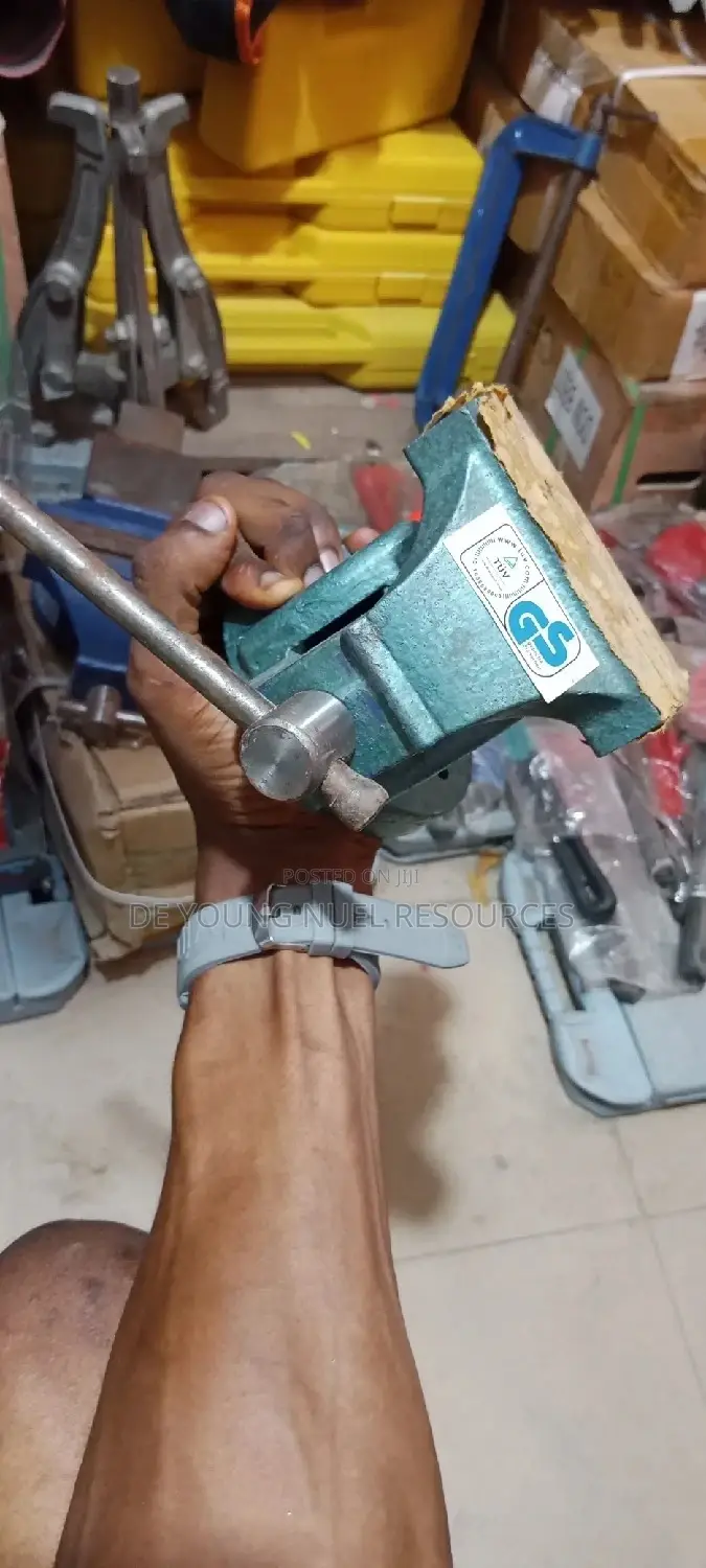 Bench Vice 4"