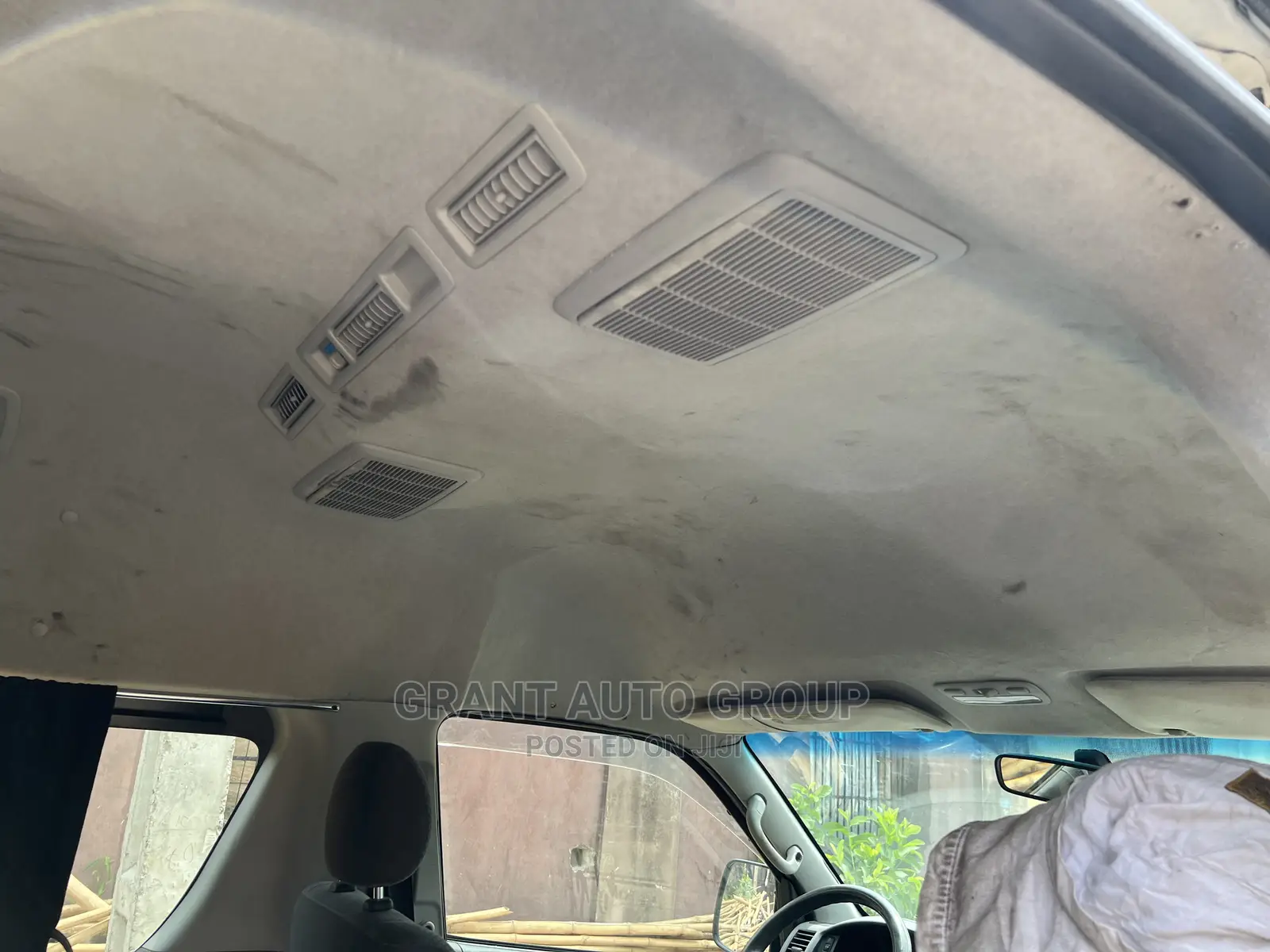 Toyota HiAce 2015 White