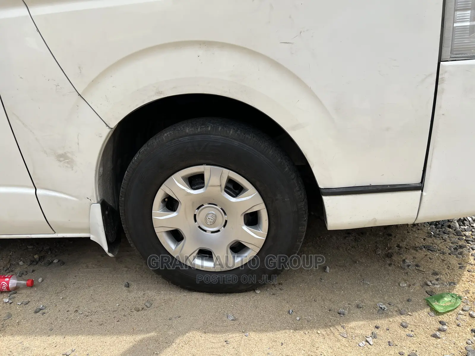 Toyota HiAce 2015 White