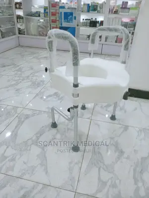 Raised Toilet Seat Riser With Handles