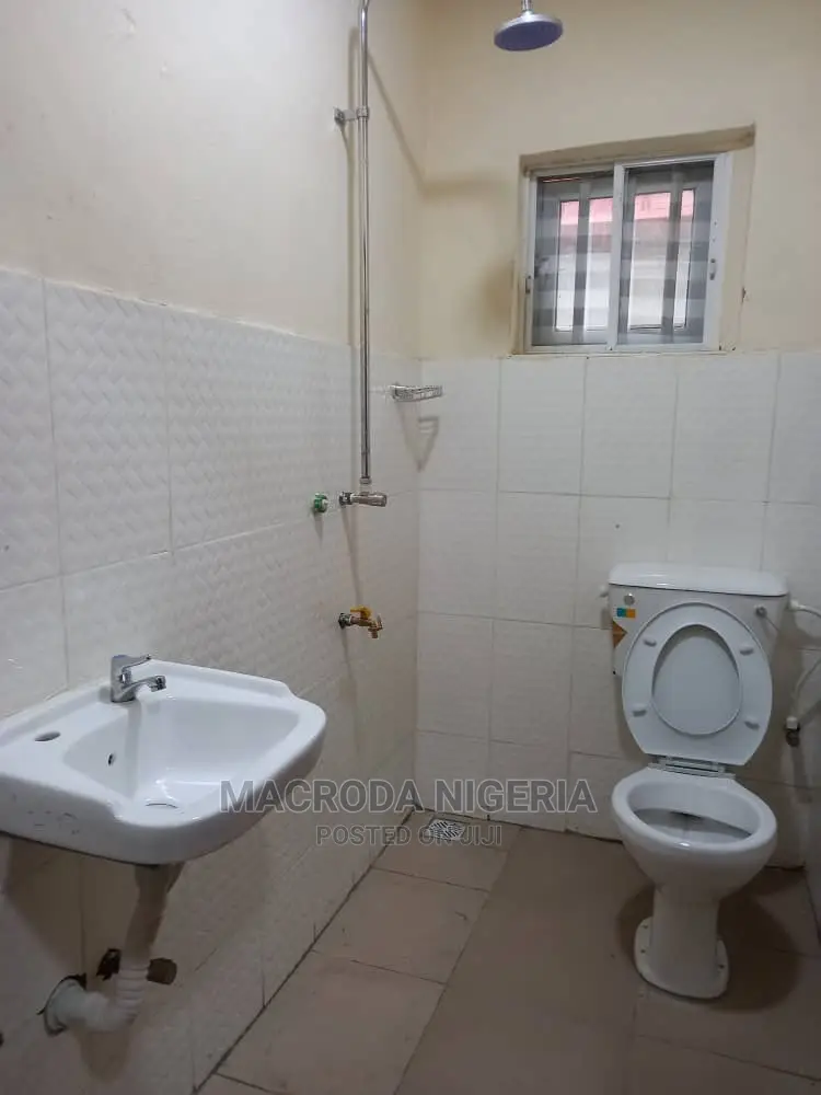 5bdrm Duplex in Mende Maryland for rent