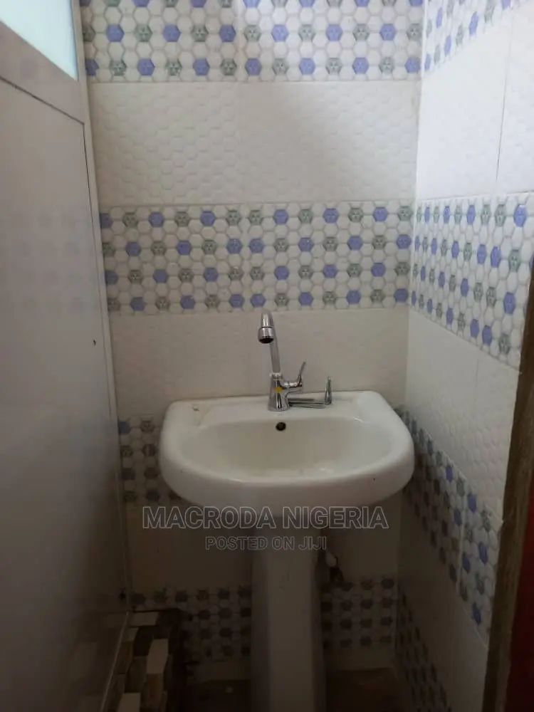 5bdrm Duplex in Mende Maryland for rent