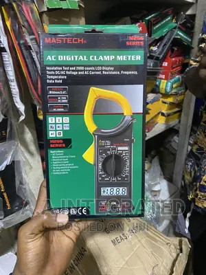 Digital Clamp Meter