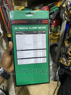 Digital Clamp Meter