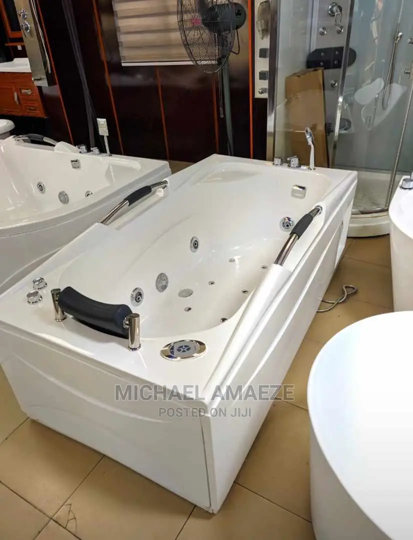 Single White Jacuzzi