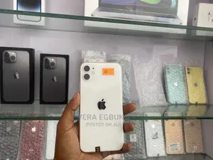 Apple iPhone 11 64 GB White