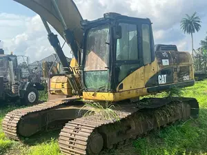 Scap Tractors and Heavy Machines