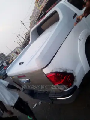 Hilux Carry Boy Cover * +,=