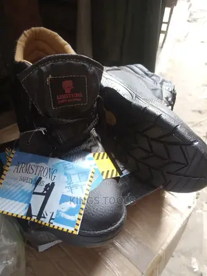 Armstrong Safety Shoe