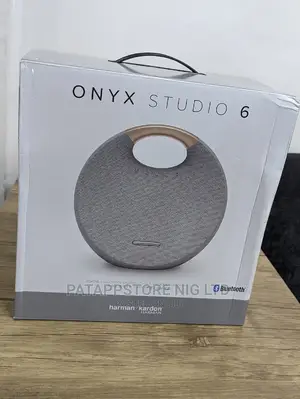 Onxy Studio 6