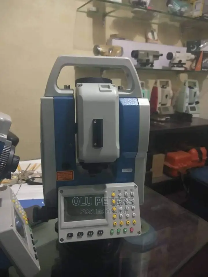 Stonex R1plus 2” Reflectorless Total Station