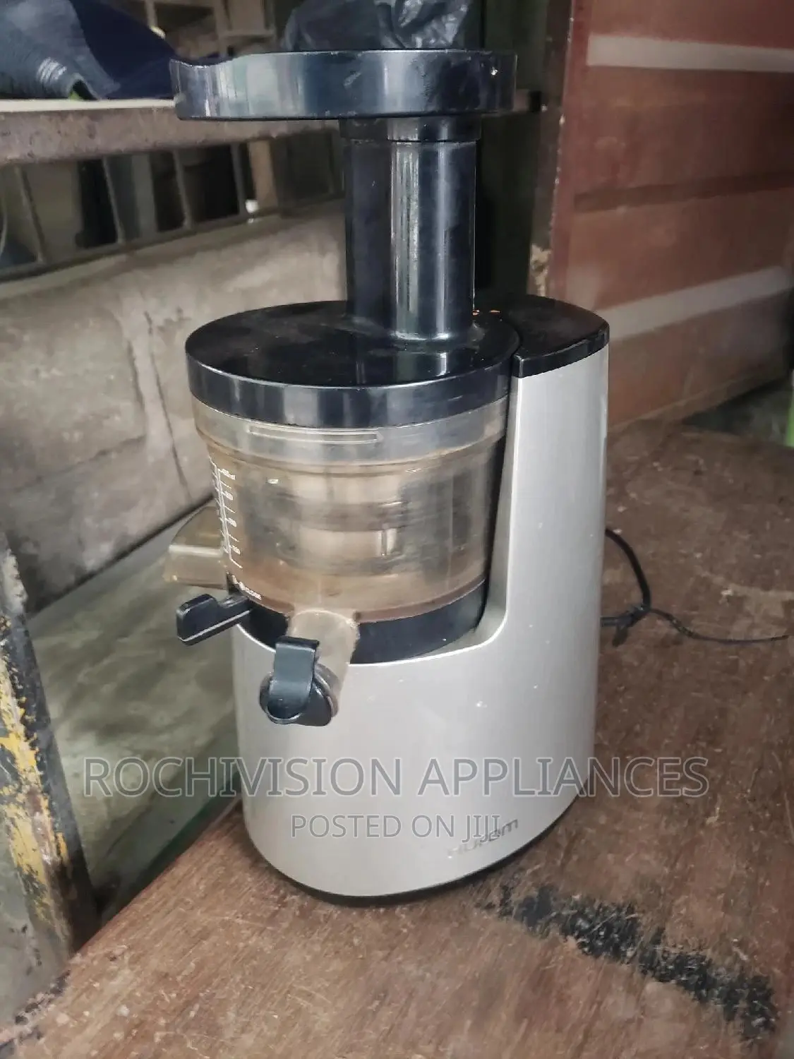 Hurom Slow Juicer