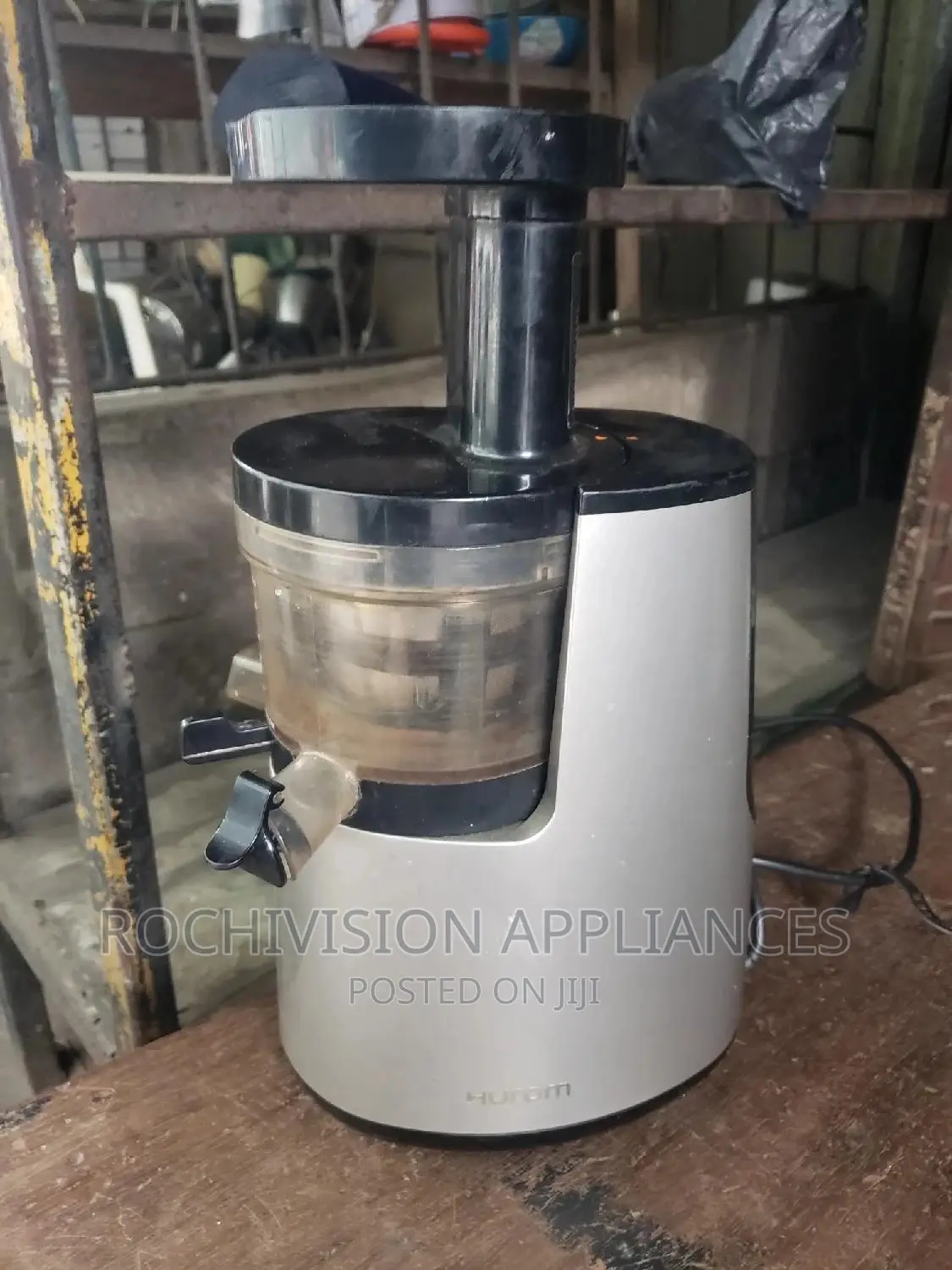 Hurom Slow Juicer