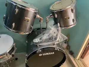 Yamaha 5 Set Drum and Complete Drum Kit