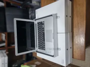 Laptop Apple MacBook Air 2017 8GB Intel Core I5 SSD 128GB