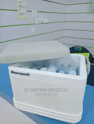Portable Vaccine Cooler Box Within Essential Safe Temperatur