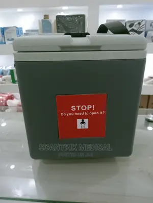 Laboratory 1. 4L Medical Cooler Box Vaccine C