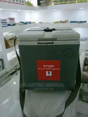 1. 4L Vaccine Blood Cooler Box Plastic With Ice Packs