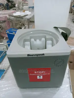 Portable Vaccine Carrier With 4 Icepacks