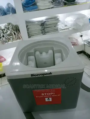 1.4 L Vaccine Carrier With 4 Icepacks