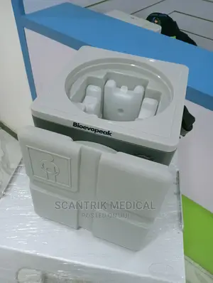 Laboratory 1.4L Medical Cooler Box Chiller Box Vaccine Coole