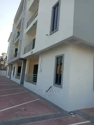 2bdrm Block of Flats in Ikate for Sale