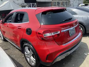 Mercedes-Benz GLA-Class 2016 Red