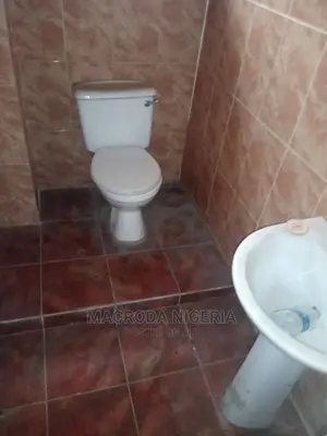 4bdrm Duplex in Lekki Phase 1 for rent