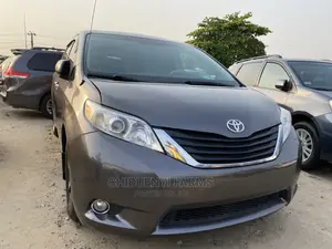 Toyota Sienna LE 8 Passenger 2012 Gray