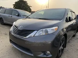 Toyota Sienna LE 8 Passenger 2012 Gray