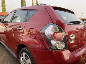 Pontiac Vibe 2009 Red