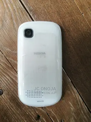 Nokia Asha 200 White