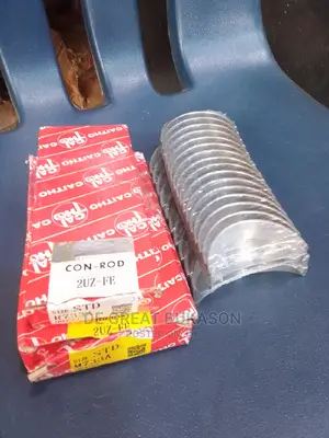 Metal and Main Bearing Toyota Engine 2uz V8