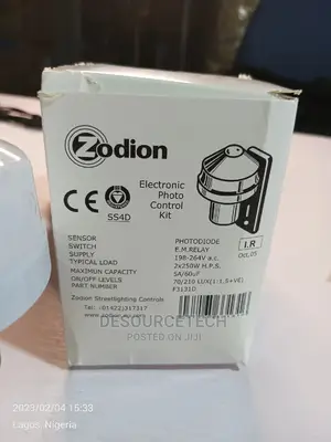 Photocell Controller to Switch ON and OFF Outdoor Lights