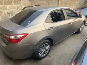Toyota Corolla 2016 Gray