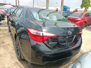 Toyota Corolla 2016 Black
