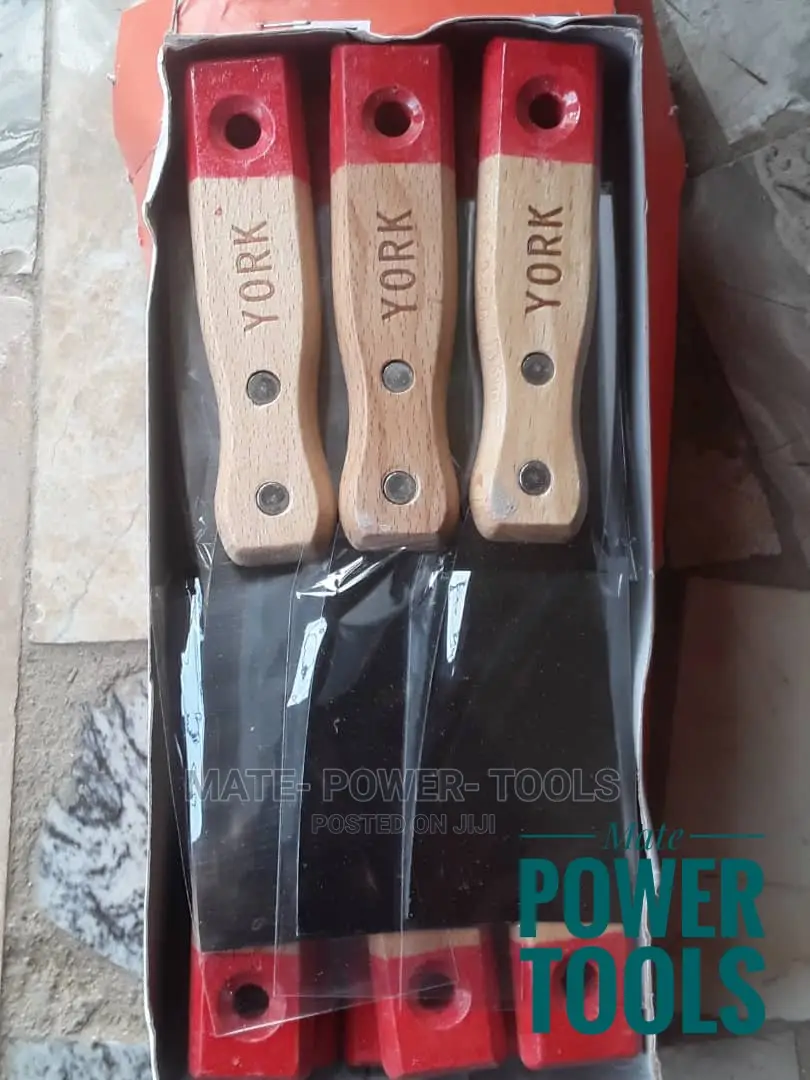 Heavy Duty Wood Handle Scraper 2"