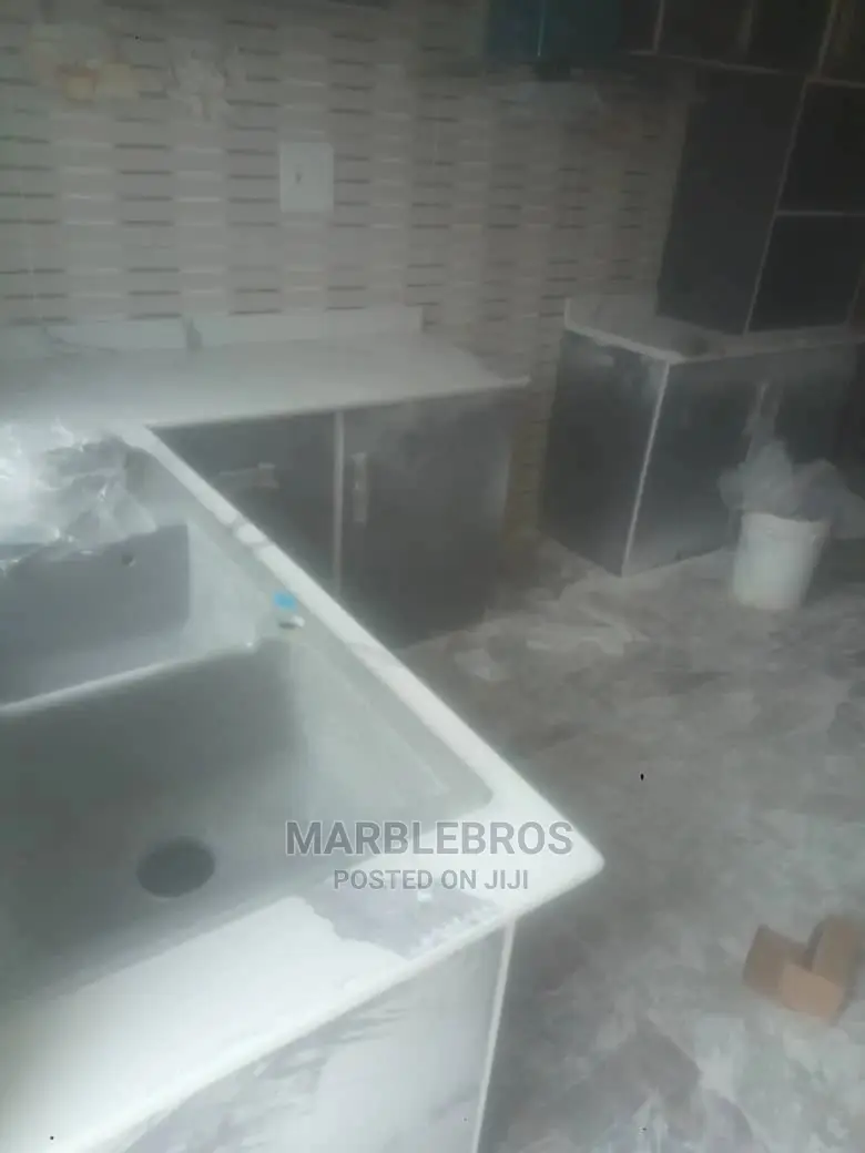 White Marble Stone Countertop Finishing MB