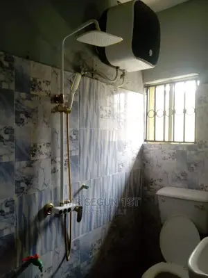 2bdrm Bungalow in Ire Wole Estate, Apata for rent