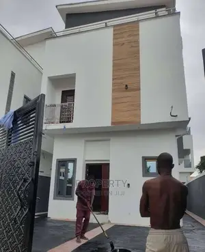 5bdrm Duplex in Magodo Gra for sale